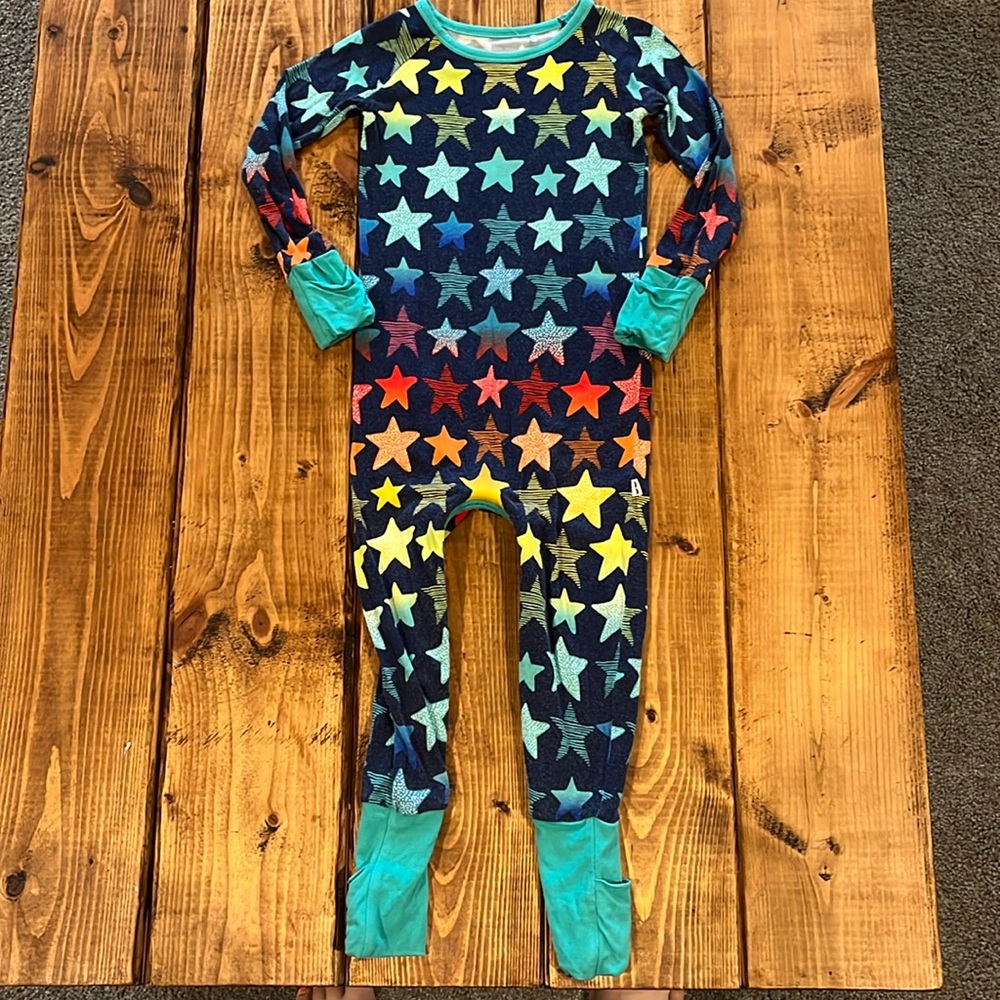Little Sleepies stars crescent zippy